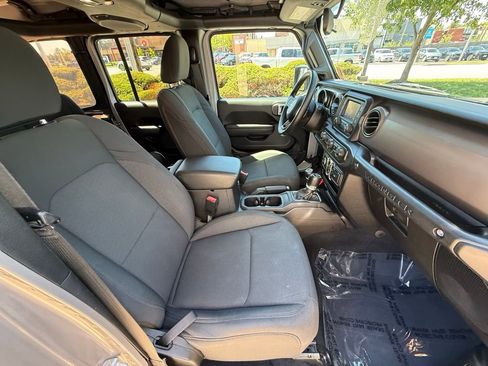Used 2020 Jeep Wrangler Unlimited Sport S AWD/4WD image 39