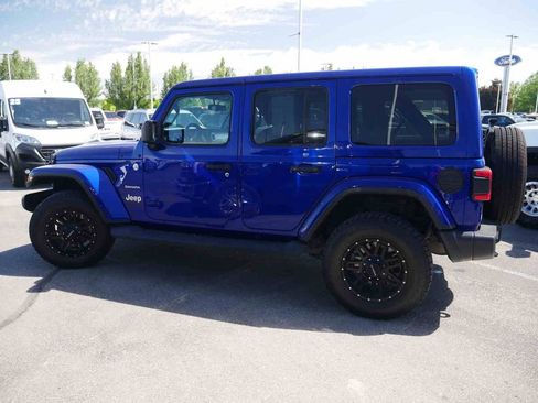 Used 2018 Jeep Wrangler Unlimited Sahara w/ Safety Group AWD/4WD image 20