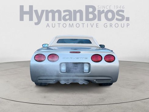 Used 2001 Chevrolet Corvette Convertible w/ Preferred Equipment Group2 image 4
