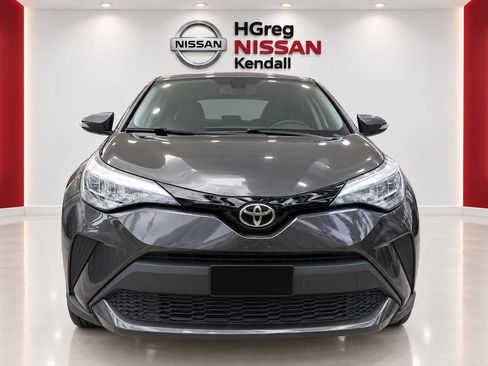 Used 2021 Toyota C-HR XLE FWD image 5