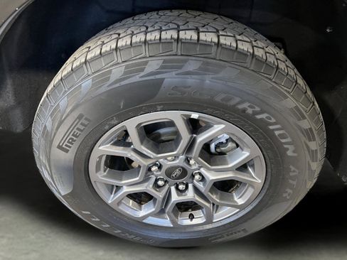 Used 2025 Ford Expedition Active AWD/4WD image 33