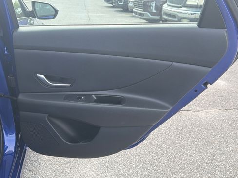 Used 2023 Hyundai Elantra SEL image 16