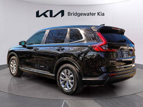 Used 2023 Honda CR-V LX image 4