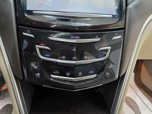 Used 2013 Cadillac XTS Luxury FWD image 34