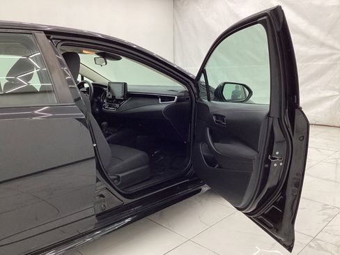 Used 2022 Toyota Corolla LE FWD image 17