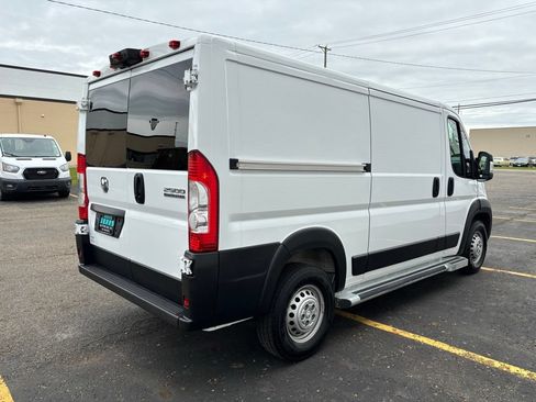 Used 2025 RAM ProMaster 2500 w/ U-Haul Equipment Group FWD image 5