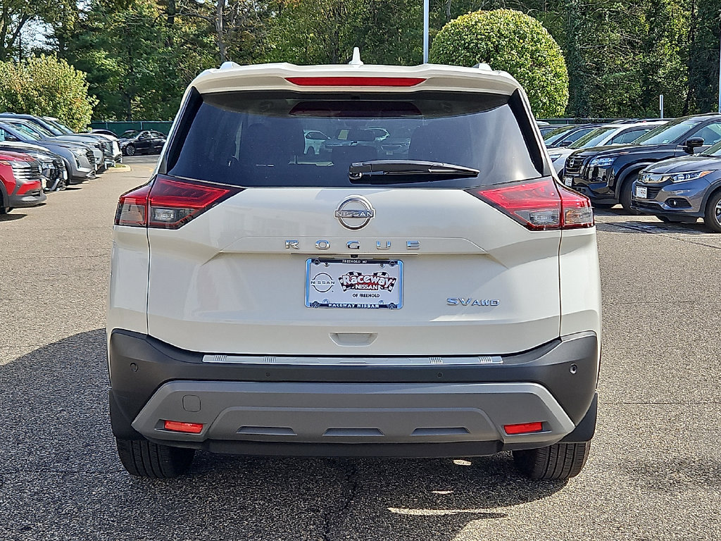 Certified 2023 Nissan Rogue SV w/ SV Premium B Package AWD/4WD image 7