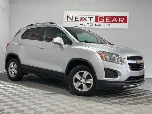 Used 2016 Chevrolet Trax LT w/ LT Convenience Package AWD/4WD image 1