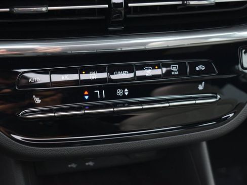 New 2025 Buick Envista Avenir image 23