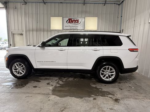 Used 2025 Jeep Grand Cherokee L Laredo w/ Luxury Tech Group I AWD/4WD image 14