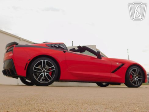 Used 2018 Chevrolet Corvette Stingray Coupe w/ 1LT image 37