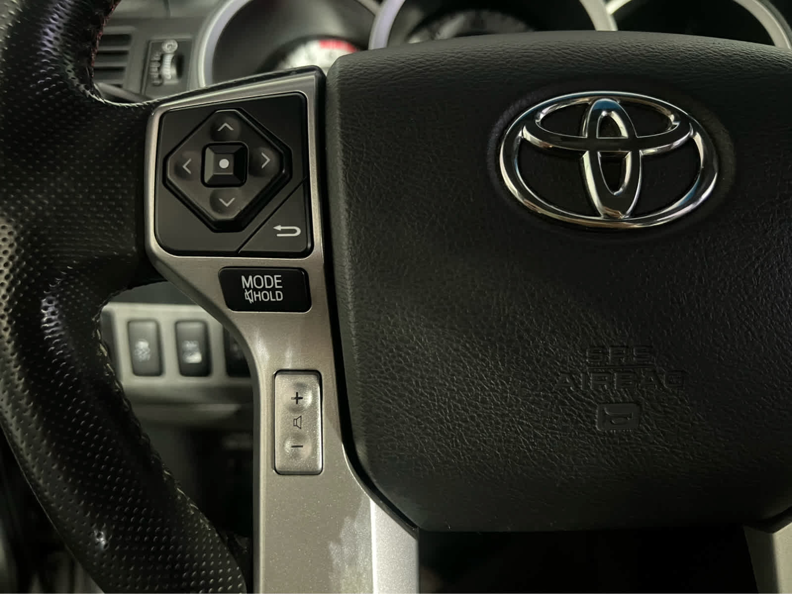 Used 2015 Toyota Tacoma 4x4 Double Cab w/ TRD Off-Road Package image 17