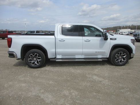 New 2026 GMC Sierra 1500 SLT w/ SLT Premium Plus Package AWD/4WD image 3