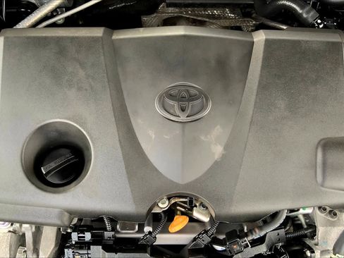 Used 2021 Toyota Camry SE w/ Convenience Package image 32