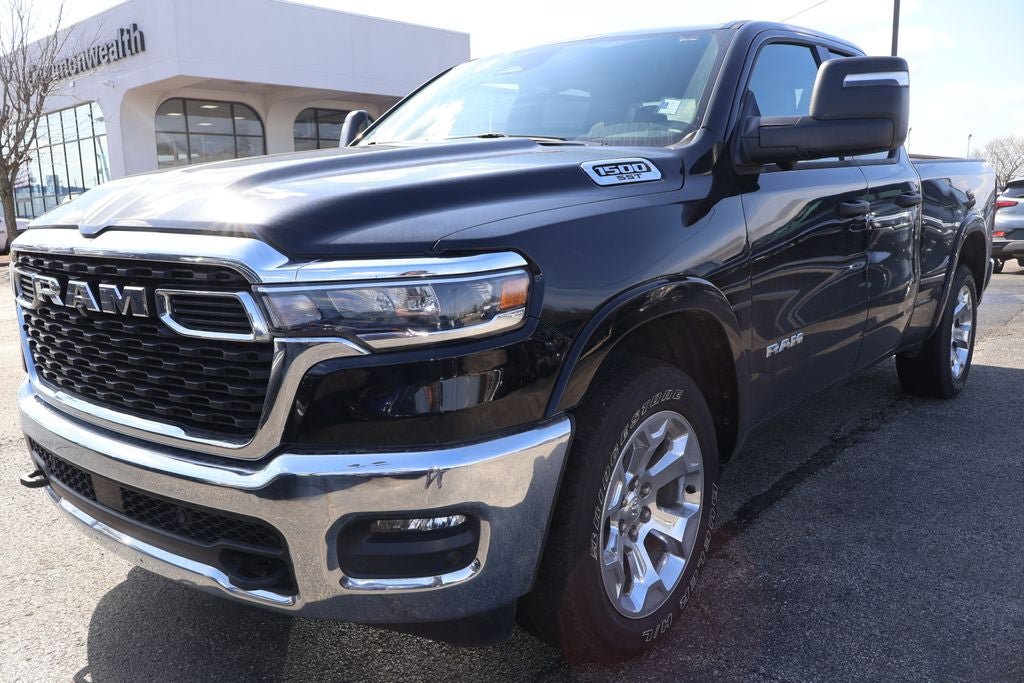 Used 2025 RAM 1500 Big Horn AWD/4WD image 2
