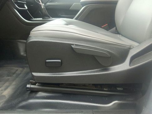 Used 2022 Chevrolet Colorado W/T w/ WT Convenience Package RWD image 17