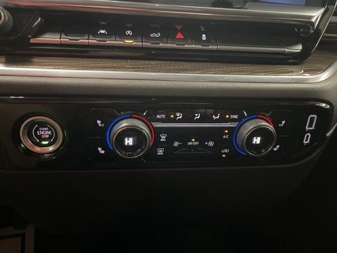 Used 2022 Chevrolet Silverado 1500 LT image 27