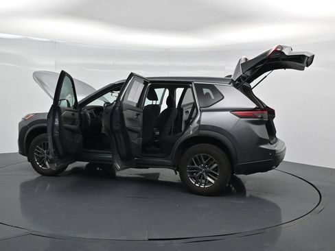 Used 2025 Nissan Rogue S AWD/4WD image 41