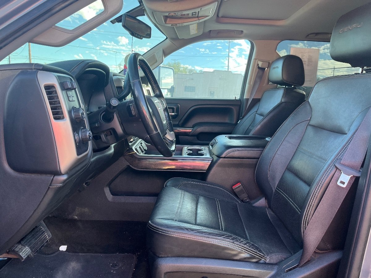 Used 2016 GMC Sierra 3500 Denali w/ Suspension Package, Off-Road AWD/4WD image 11