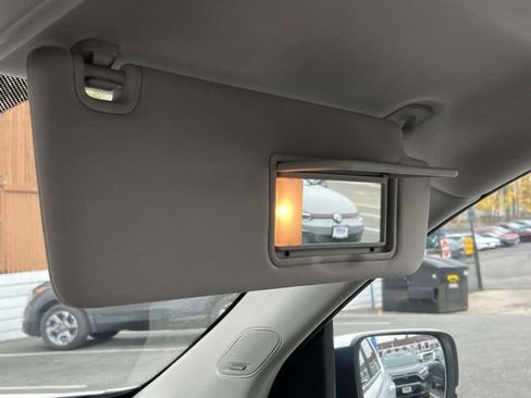 Used 2023 Honda Pilot Touring image 13