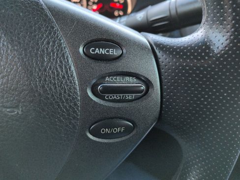Used 2010 Nissan Altima 2.5 S FWD image 13