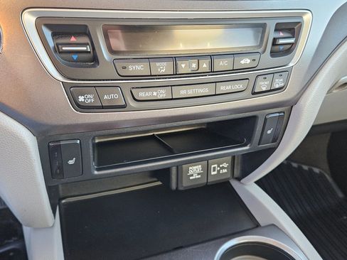 Used 2021 Honda Pilot Black Edition image 27