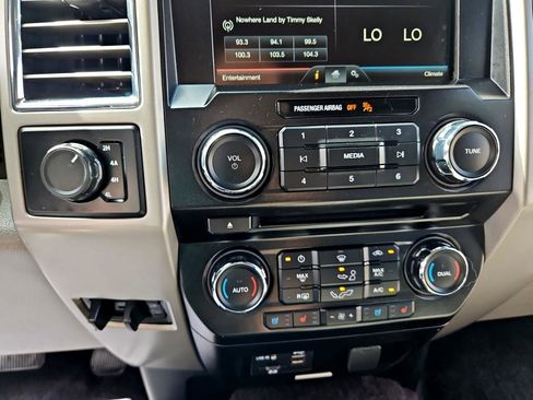 Used 2015 Ford F150 Lariat w/ Equipment Group 501A Mid image 20