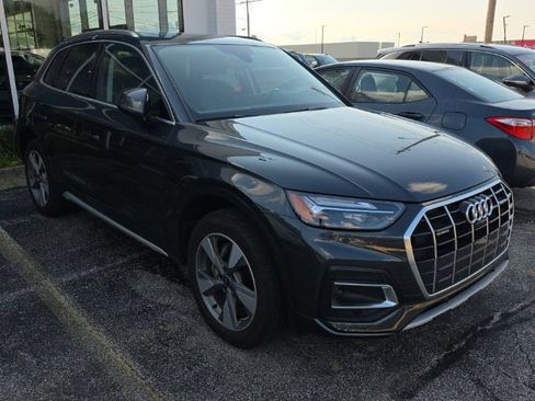 Used 2024 Audi Q5 2.0T Premium Plus w/ Premium Plus Package AWD/4WD image 2