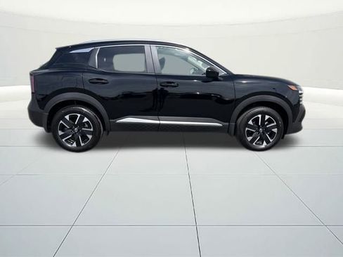 New 2025 Nissan Kicks SV w/ SV Premium Package image 2