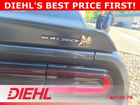 Used 2022 Dodge Challenger R/T Scat Pack RWD image 8