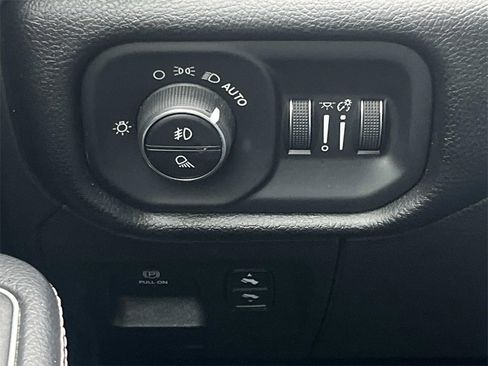 Used 2022 RAM 1500 Laramie w/ Sport Appearance Package image 29