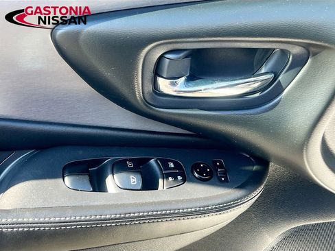 Used 2022 Nissan Murano SV w/ SV Midnight Edition Package image 22