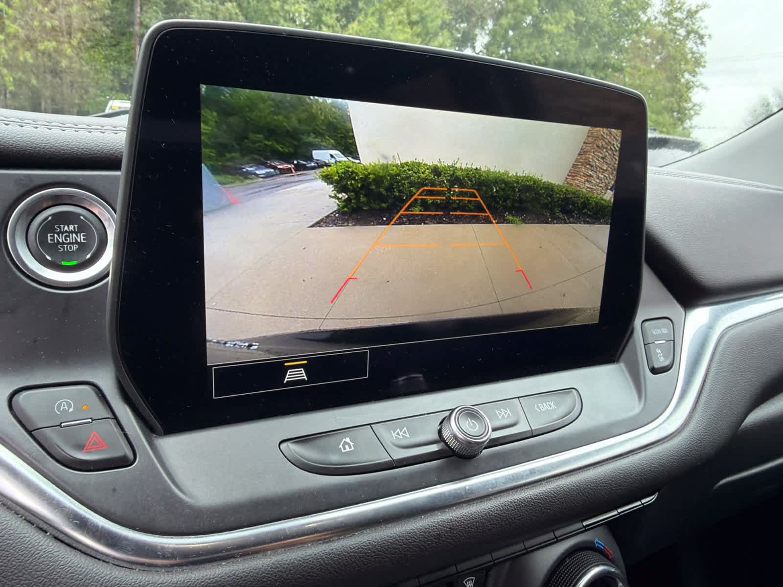 Used 2025 Chevrolet Blazer LT FWD image 16