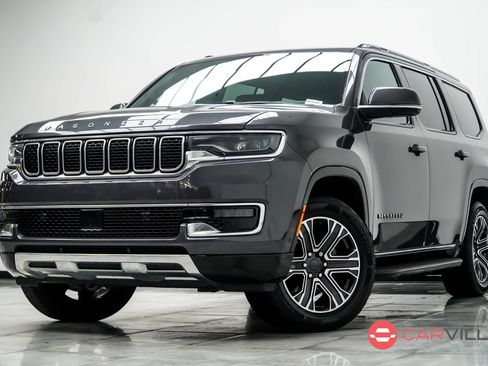 Used 2022 Jeep Wagoneer Series III RWD image 1