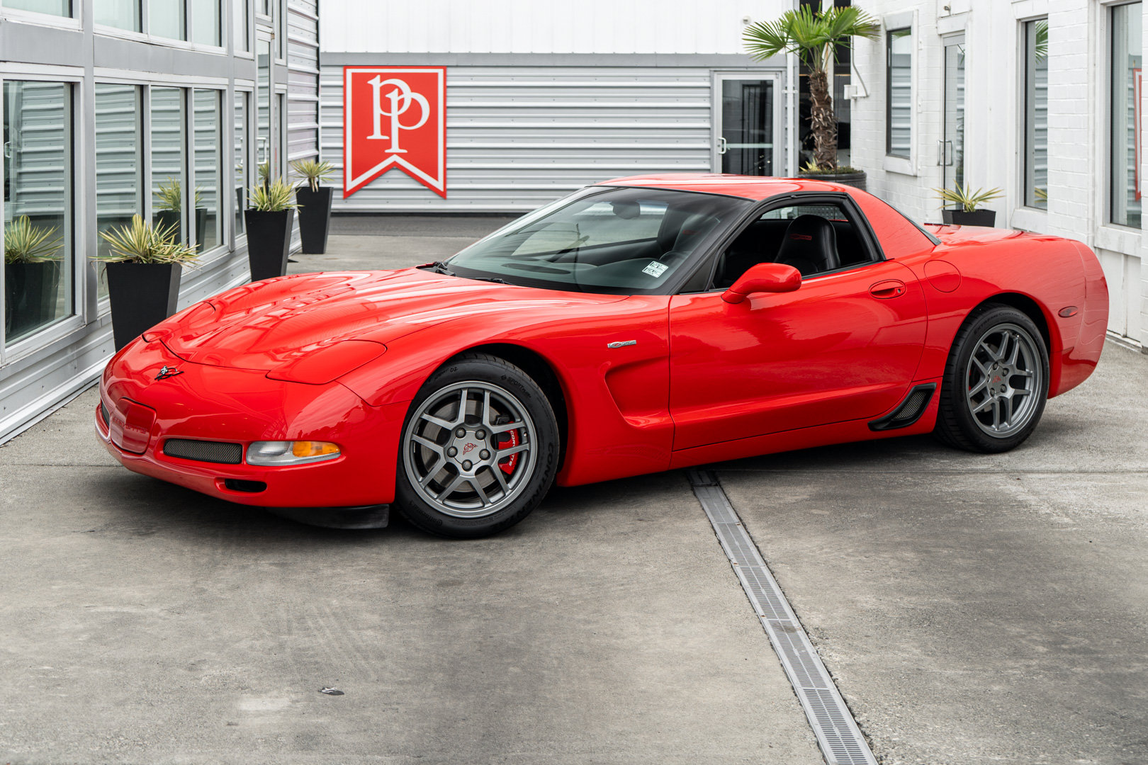 Used 2001 Chevrolet Corvette Z06 w/ Memory Pkg RWD image 2