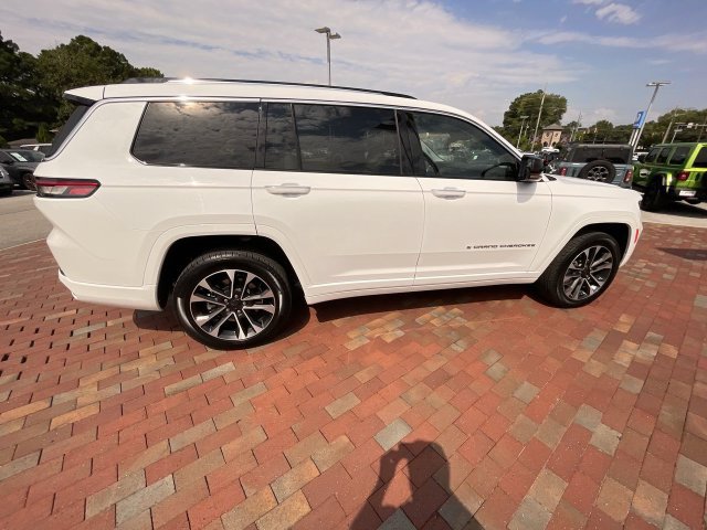 Used 2021 Jeep Grand Cherokee L Overland w/ Luxury Tech Group IV AWD/4WD image 36