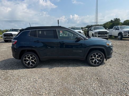 New 2026 Jeep Compass Limited w/ Sun, Sound & Navigation Group AWD/4WD image 5