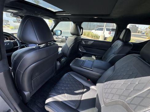 Used 2025 INFINITI QX80 Autograph AWD/4WD image 22