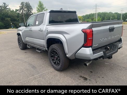 Used 2026 Toyota Tacoma SR5 AWD/4WD image 2