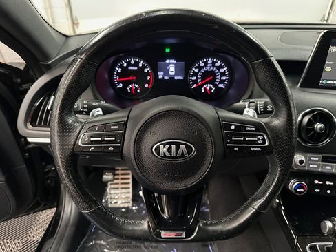 Used 2020 Kia Stinger GT-Line w/ Sun & Sound Package AWD/4WD image 14