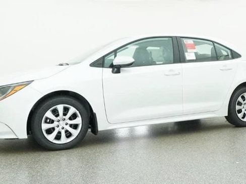 New 2026 Toyota Corolla LE FWD image 21