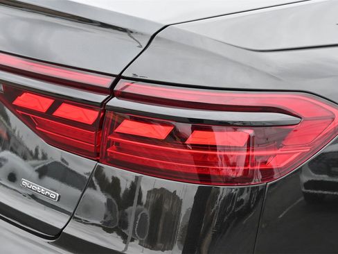 Used 2022 Audi A8 L 3.0T w/ Executive Package AWD/4WD image 20