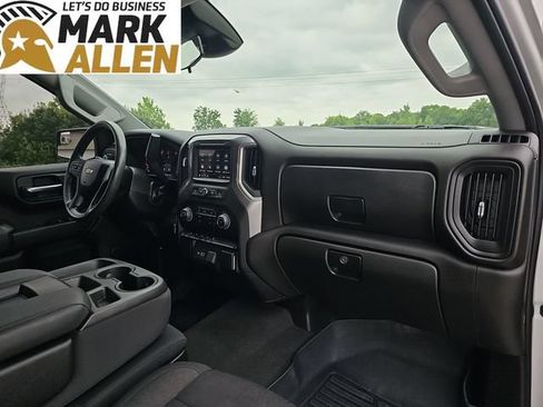 Used 2022 Chevrolet Silverado 1500 Custom AWD/4WD image 28