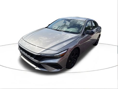 Certified 2026 Hyundai Elantra Sport FWD image 4