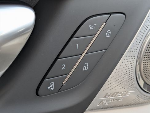 New 2026 Buick Enclave Avenir w/ Super Cruise Package FWD image 24