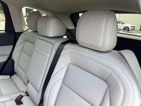 New 2026 Lincoln Nautilus Premier AWD/4WD image 14