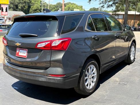 Used 2019 Chevrolet Equinox LS image 6