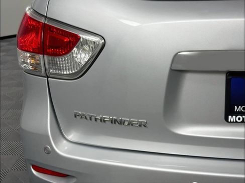 Used 2013 Nissan Pathfinder SV AWD/4WD image 21
