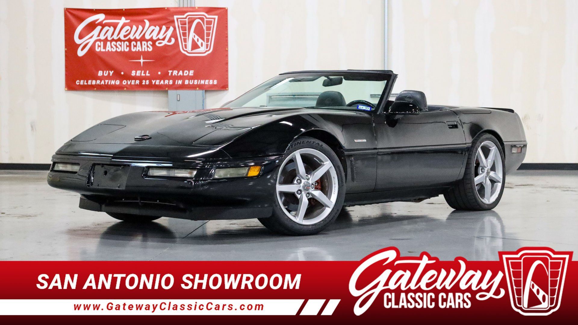 Used 1996 Chevrolet Corvette Convertible RWD image 1