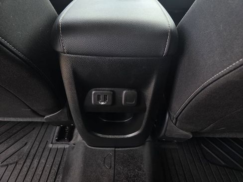 Used 2021 Chevrolet Colorado LT w/ Safety Package RWD image 18